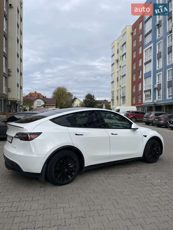 Внедорожник / Кроссовер Tesla Model Y 2021 в Черновцах
