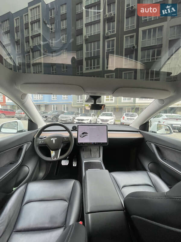 Внедорожник / Кроссовер Tesla Model Y 2021 в Черновцах