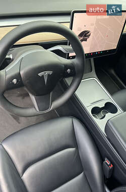 Внедорожник / Кроссовер Tesla Model Y 2021 в 