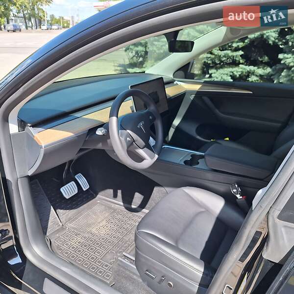Позашляховик / Кросовер Tesla Model Y 2023 в Харкові фото 17 Позашляховик / Кросовер Tesla Model Y 2023 в Харкові