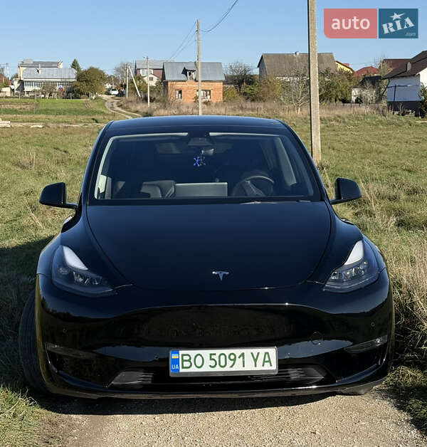 Позашляховик / Кросовер Tesla Model Y 2022 в Тернополі