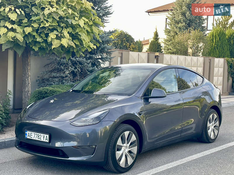 Позашляховик / Кросовер Tesla Model Y 2023 в Дніпрі фото 4 Позашляховик / Кросовер Tesla Model Y 2023 в Дніпрі