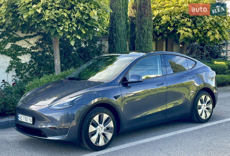 Позашляховик / Кросовер Tesla Model Y 2023 в Дніпрі фото 38 Позашляховик / Кросовер Tesla Model Y 2023 в Дніпрі