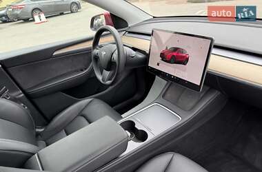 Внедорожник / Кроссовер Tesla Model Y 2024 в 