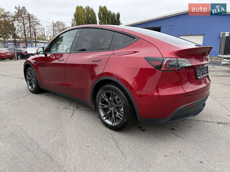 Позашляховик / Кросовер Tesla Model Y 2024 в Києві