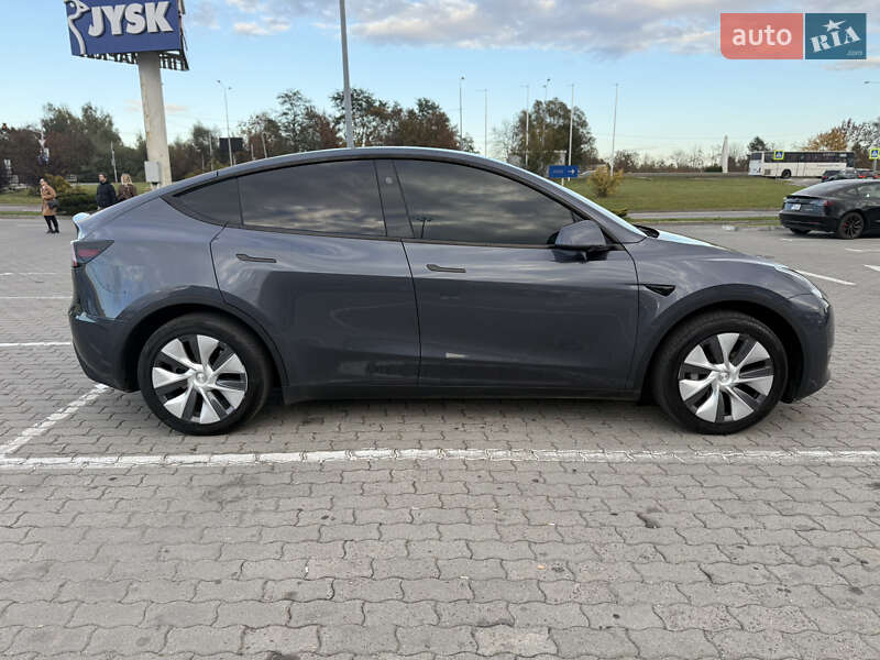 Позашляховик / Кросовер Tesla Model Y 2023 в Львові