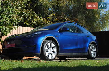 Внедорожник / Кроссовер Tesla Model Y 2024 в 