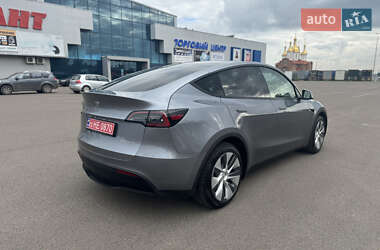 Позашляховик / Кросовер Tesla Model Y 2024 в 