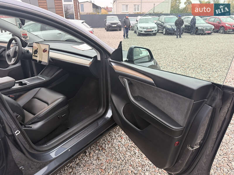 Позашляховик / Кросовер Tesla Model Y 2023 в Переяславі фото 27 Позашляховик / Кросовер Tesla Model Y 2023 в Переяславі