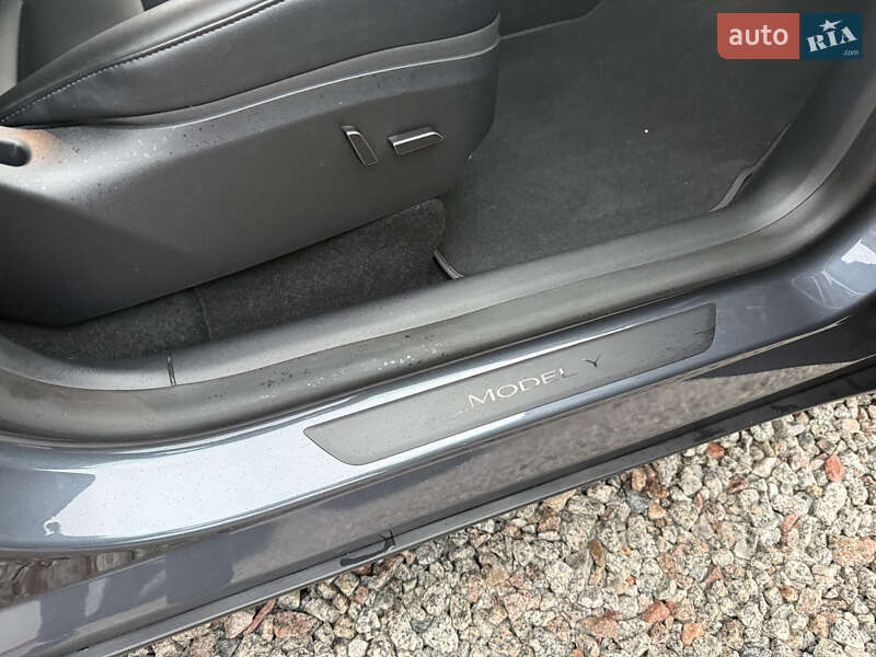 Позашляховик / Кросовер Tesla Model Y 2023 в Переяславі фото 28 Позашляховик / Кросовер Tesla Model Y 2023 в Переяславі