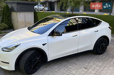 Внедорожник / Кроссовер Tesla Model Y 2021 в 