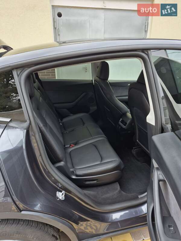 Позашляховик / Кросовер Tesla Model Y 2024 в Харкові фото 4 Позашляховик / Кросовер Tesla Model Y 2024 в Харкові