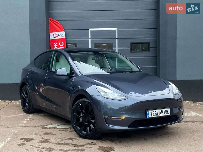 Tesla Model Y 2023