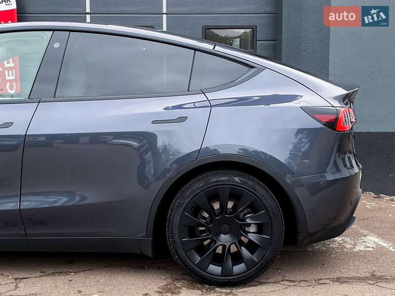 Внедорожник / Кроссовер Tesla Model Y 2023 в Киеве