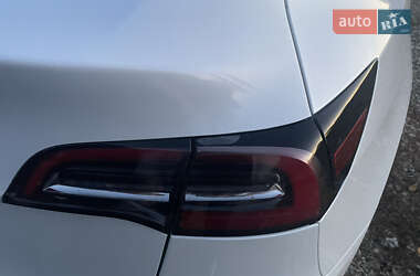 Внедорожник / Кроссовер Tesla Model Y 2023 в 