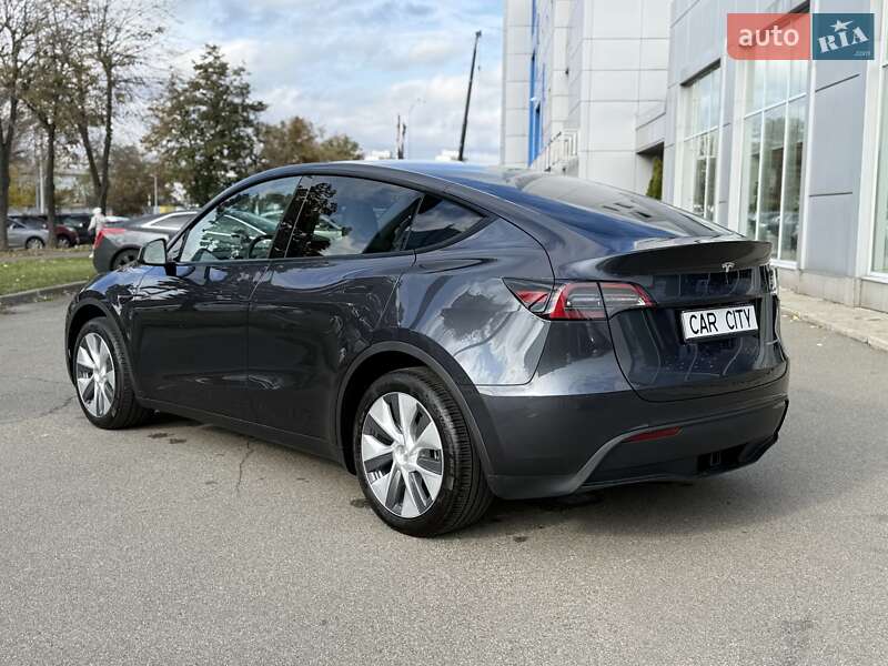 Позашляховик / Кросовер Tesla Model Y 2024 в Києві фото 5 Позашляховик / Кросовер Tesla Model Y 2024 в Києві