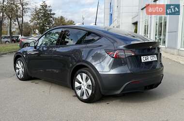 Внедорожник / Кроссовер Tesla Model Y 2024 в 