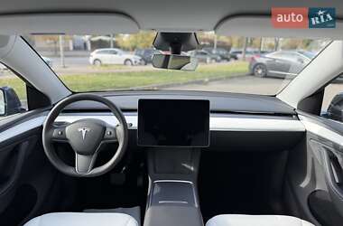 Внедорожник / Кроссовер Tesla Model Y 2024 в 