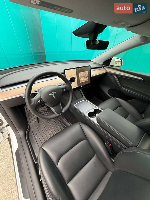 Позашляховик / Кросовер Tesla Model Y 2023 в Білій Церкві фото 20 Позашляховик / Кросовер Tesla Model Y 2023 в Білій Церкві