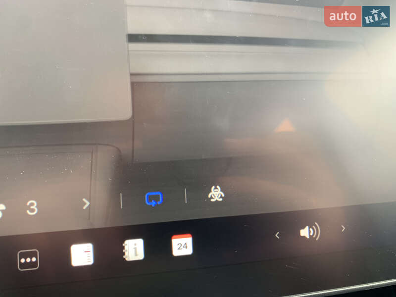 Внедорожник / Кроссовер Tesla Model Y 2024 в Киеве