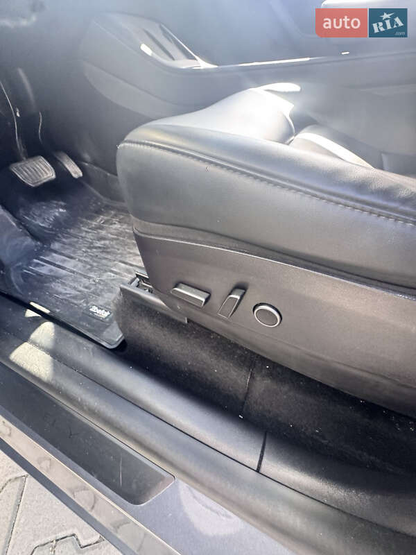 Позашляховик / Кросовер Tesla Model Y 2022 в Києві