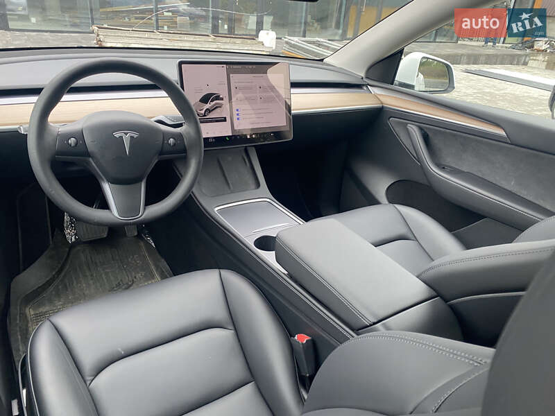 Позашляховик / Кросовер Tesla Model Y 2023 в Києві фото 29 Позашляховик / Кросовер Tesla Model Y 2023 в Києві