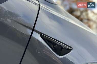 Внедорожник / Кроссовер Tesla Model Y 2021 в 