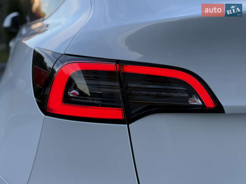 Позашляховик / Кросовер Tesla Model Y 2021 в Хмельницькому фото 35 Позашляховик / Кросовер Tesla Model Y 2021 в Хмельницькому
