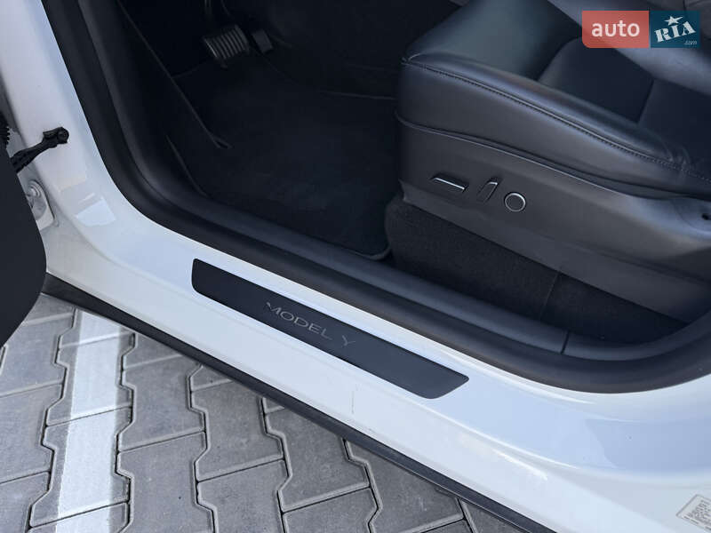 Позашляховик / Кросовер Tesla Model Y 2021 в Хмельницькому фото 47 Позашляховик / Кросовер Tesla Model Y 2021 в Хмельницькому