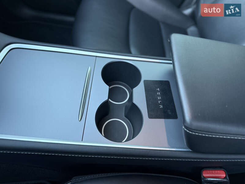 Позашляховик / Кросовер Tesla Model Y 2021 в Хмельницькому фото 79 Позашляховик / Кросовер Tesla Model Y 2021 в Хмельницькому