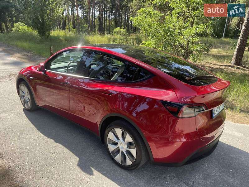 Позашляховик / Кросовер Tesla Model Y 2024 в Києві фото 7 Позашляховик / Кросовер Tesla Model Y 2024 в Києві