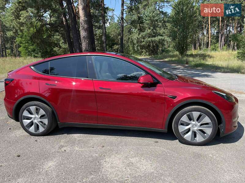 Позашляховик / Кросовер Tesla Model Y 2024 в Києві фото 27 Позашляховик / Кросовер Tesla Model Y 2024 в Києві