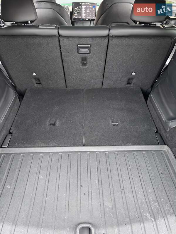 Позашляховик / Кросовер Tesla Model Y 2023 в Рівному фото 45 Позашляховик / Кросовер Tesla Model Y 2023 в Рівному