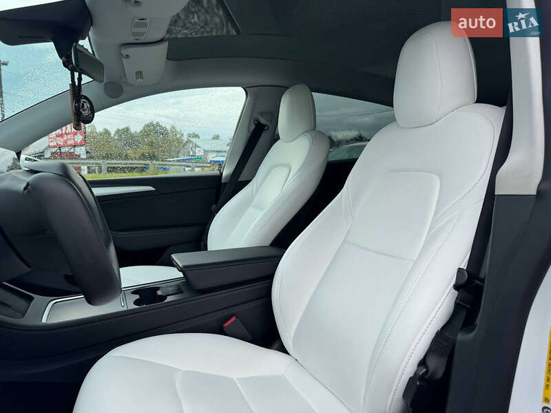 Позашляховик / Кросовер Tesla Model Y 2022 в Стрию