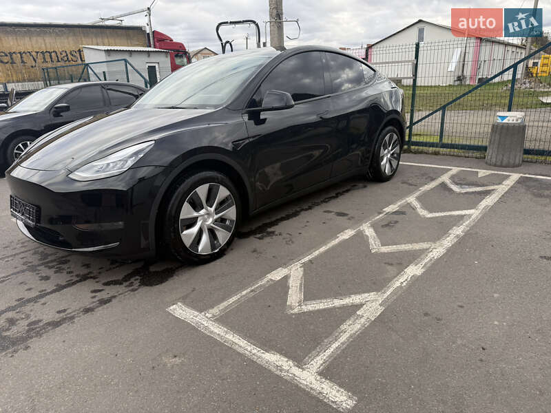 Позашляховик / Кросовер Tesla Model Y 2023 в Калинівці фото 2 Позашляховик / Кросовер Tesla Model Y 2023 в Калинівці