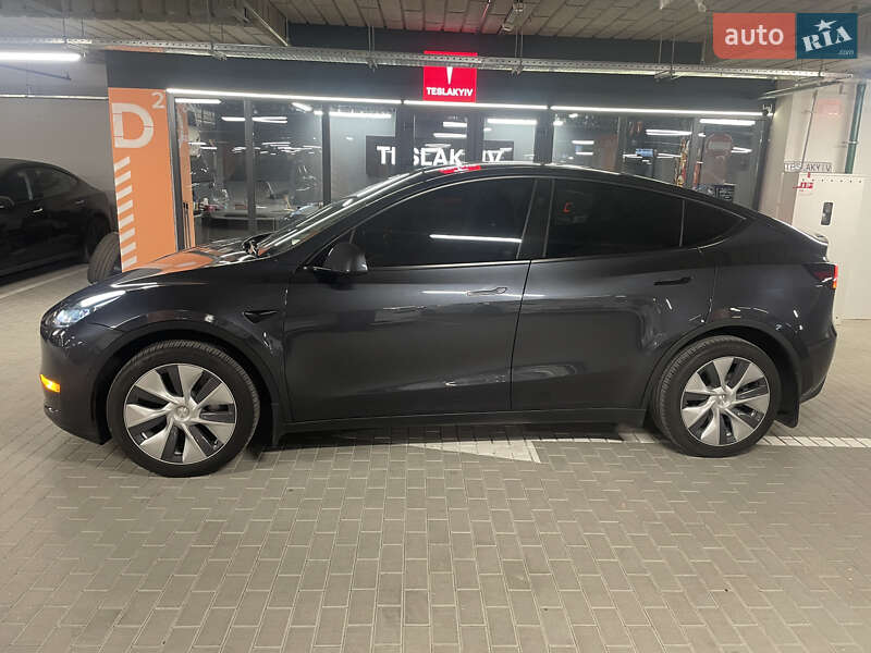 Позашляховик / Кросовер Tesla Model Y 2024 в Києві