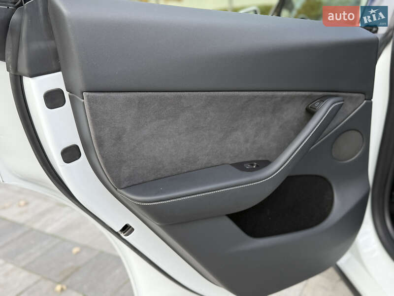 Внедорожник / Кроссовер Tesla Model Y 2023 в Киеве фото 29 Внедорожник / Кроссовер Tesla Model Y 2023 в Киеве