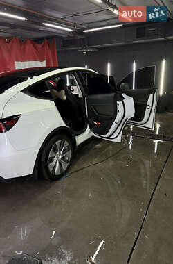 Внедорожник / Кроссовер Tesla Model Y 2021 в Днепре