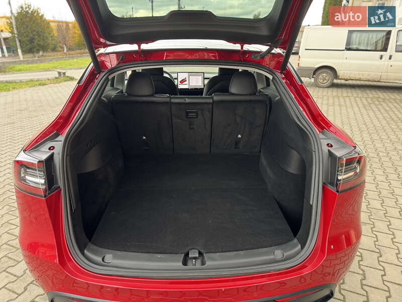 Позашляховик / Кросовер Tesla Model Y 2021 в Луцьку