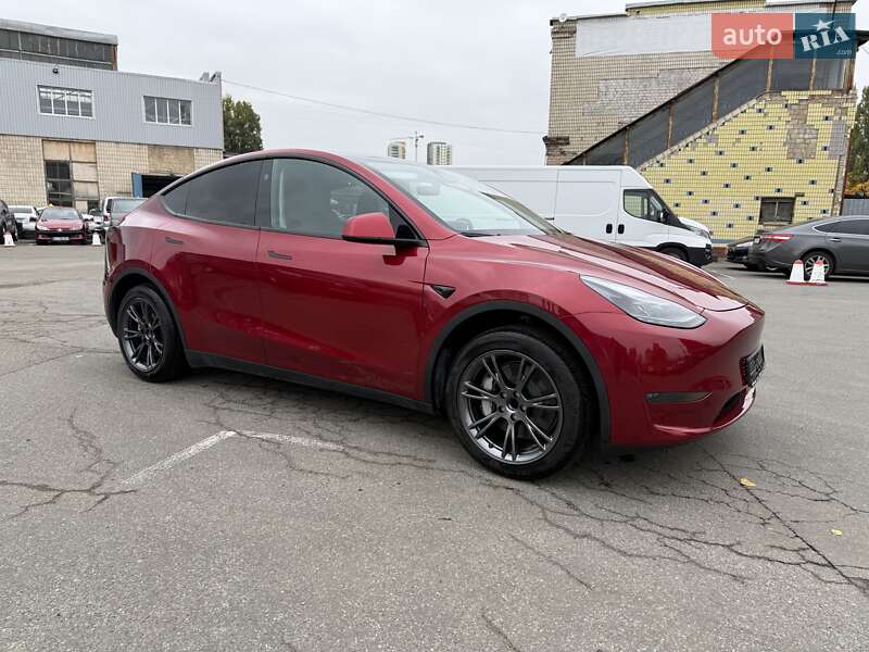 Внедорожник / Кроссовер Tesla Model Y 2024 в Киеве фото 8 Внедорожник / Кроссовер Tesla Model Y 2024 в Киеве