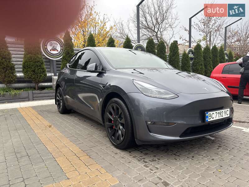Позашляховик / Кросовер Tesla Model Y 2022 в Харкові