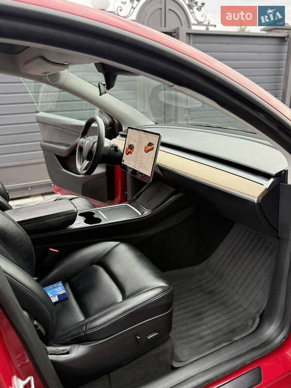 Позашляховик / Кросовер Tesla Model Y 2022 в Дубні фото 29 Позашляховик / Кросовер Tesla Model Y 2022 в Дубні