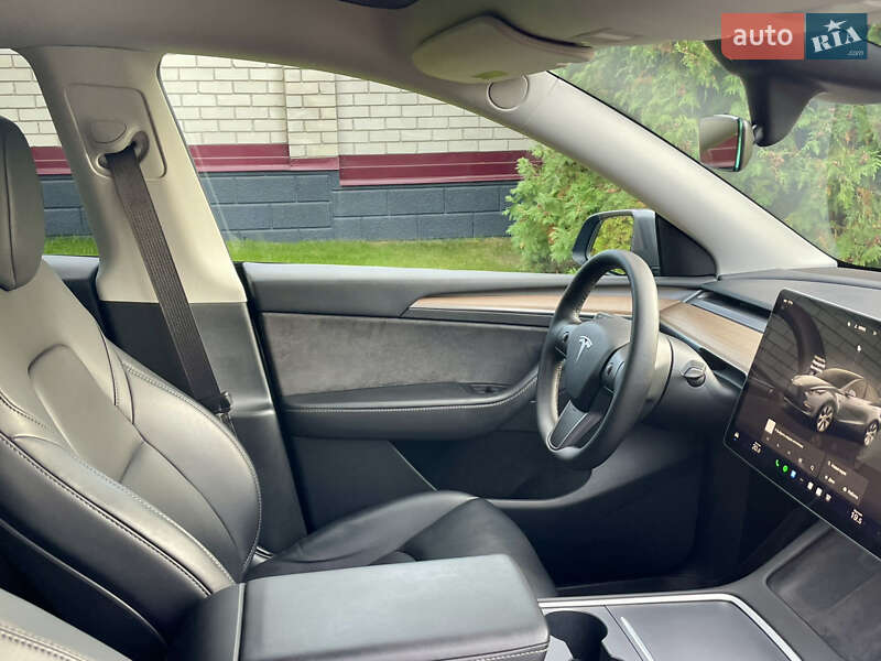 Внедорожник / Кроссовер Tesla Model Y 2023 в Днепре