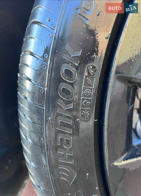 Внедорожник / Кроссовер Tesla Model Y 2020 в Яворове