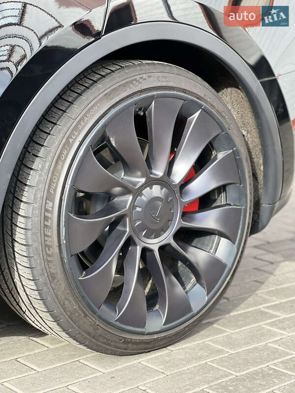 Позашляховик / Кросовер Tesla Model Y 2023 в Вінниці