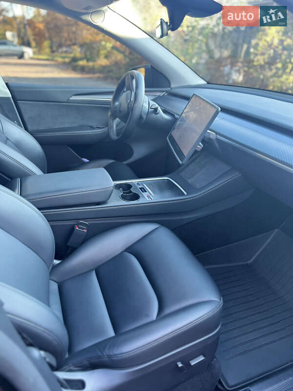 Позашляховик / Кросовер Tesla Model Y 2023 в Вінниці