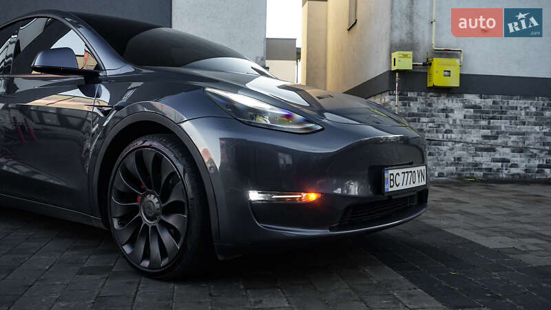 Позашляховик / Кросовер Tesla Model Y 2022 в Львові фото 8 Позашляховик / Кросовер Tesla Model Y 2022 в Львові