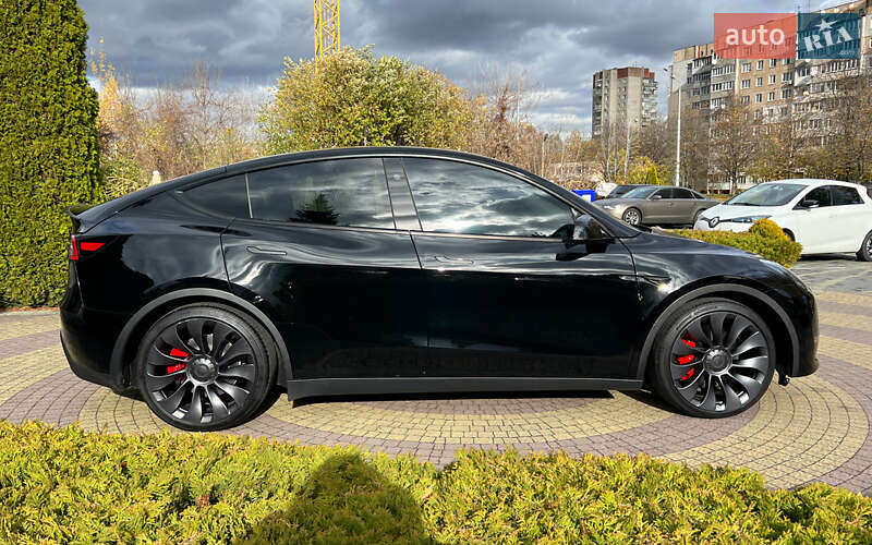 Внедорожник / Кроссовер Tesla Model Y 2024 в Львове
