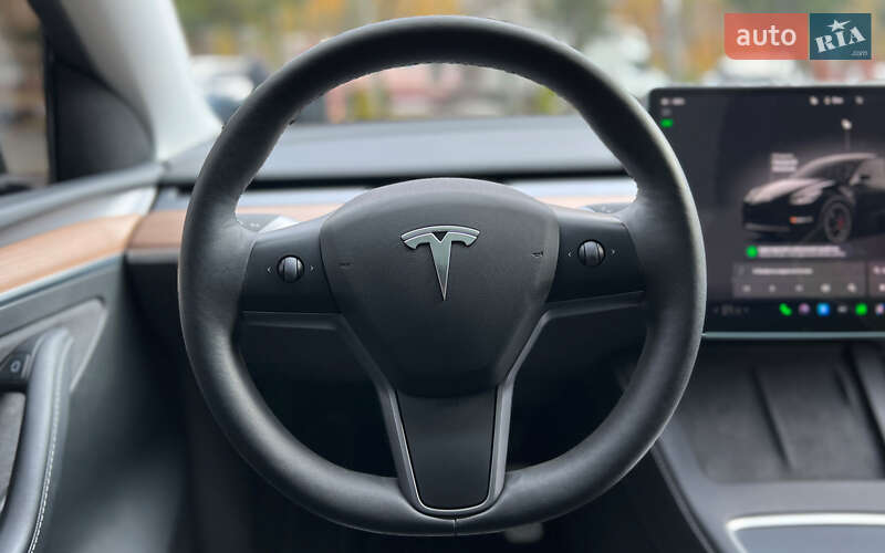 Внедорожник / Кроссовер Tesla Model Y 2024 в Львове