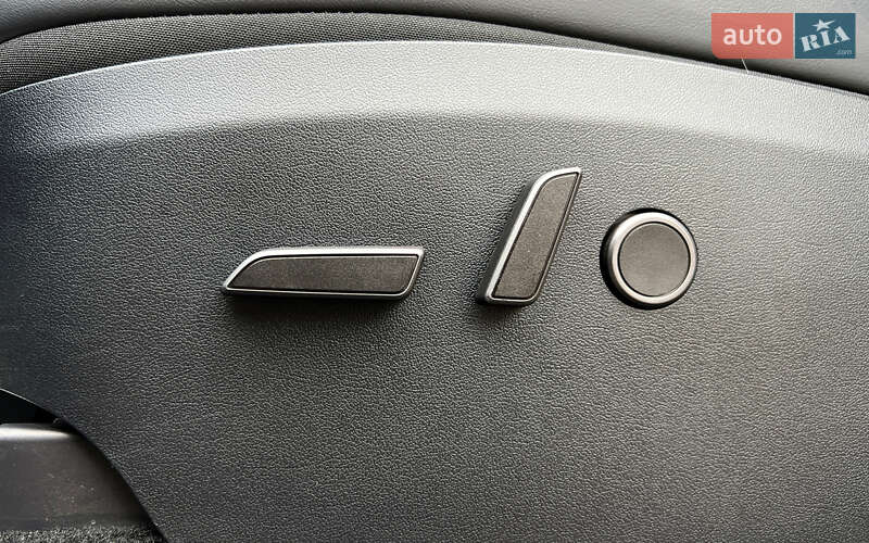 Внедорожник / Кроссовер Tesla Model Y 2024 в Львове